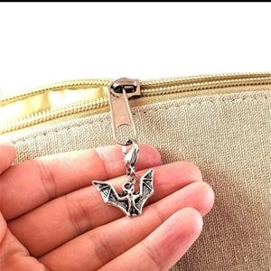 5/$20 clip on flying bat charms horror Bat charms for bracelet planner zipper